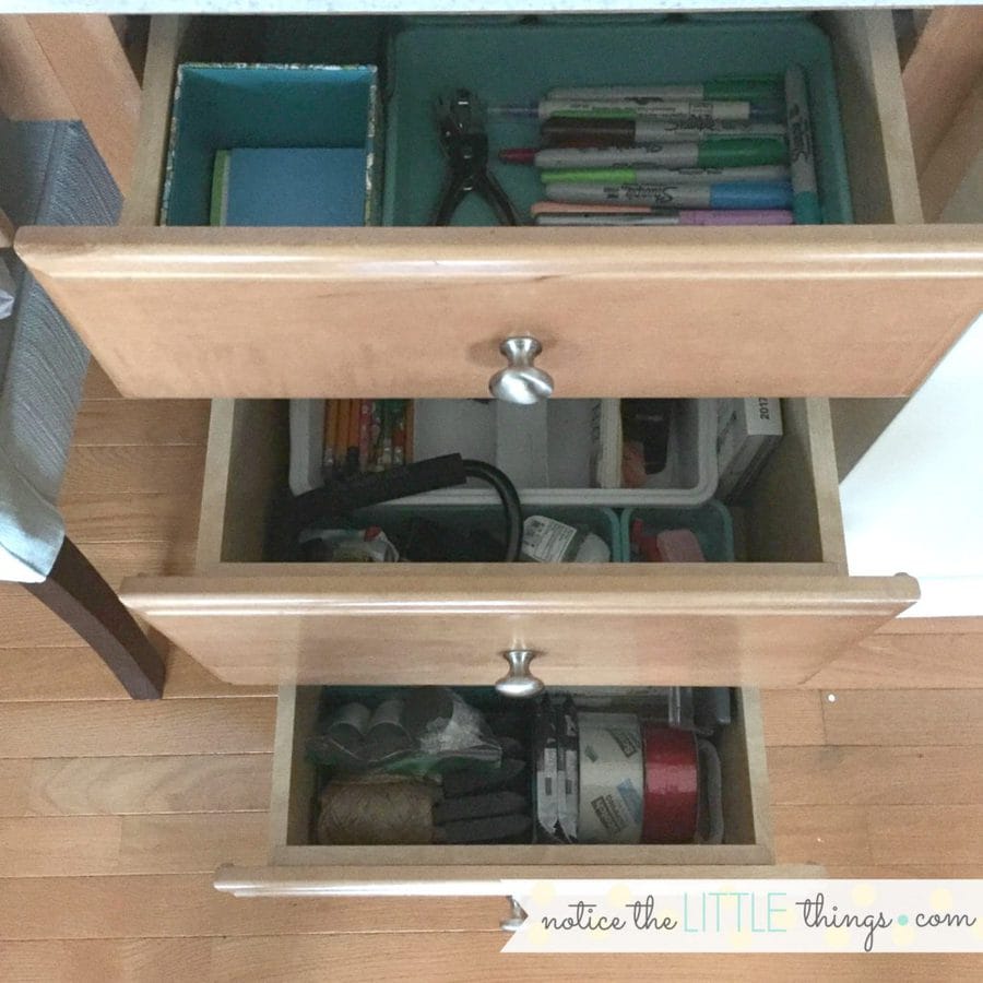 organize your small desk space to make it work for you. small space ideas for organizing drawers and cabinets to maximize your desk space. #organizeddesk #deskideas #officedecor #kitchendesk #kitchendeskorganization #officecommandcenter #commandcenter #organizedcommandcenter #commandstationideas #organizingasmalldesk #organizeddeskdrawers #organizeddrawers #drawerorganization #smallspaceideas #organizingasmallspaces #organizedoffice #girlyoffice 