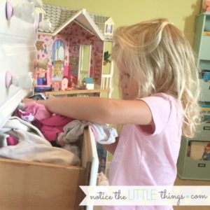 how i finally got my kiddos to help with chores without {too much} complaining.
